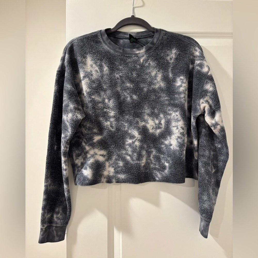 Target wild fable crop sweatshirt size S